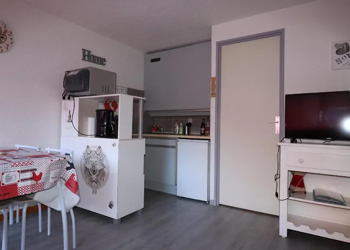 Daire St Lary Village-vue Montagne.